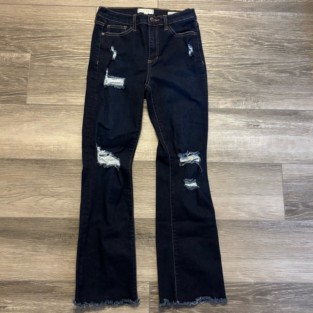⭐️Harper Heritage⭐️ Distressed Kick Crop Jeans